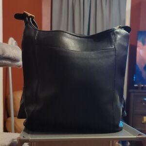 Coach vintage shoulder bag. Soft leather large and roomy.